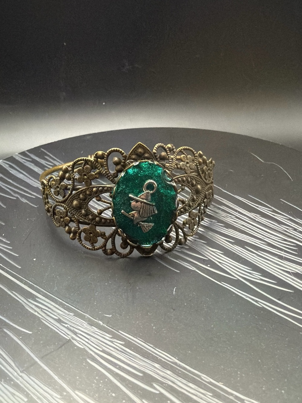 Vintage-Style Green and Gold Filigree Bracelet